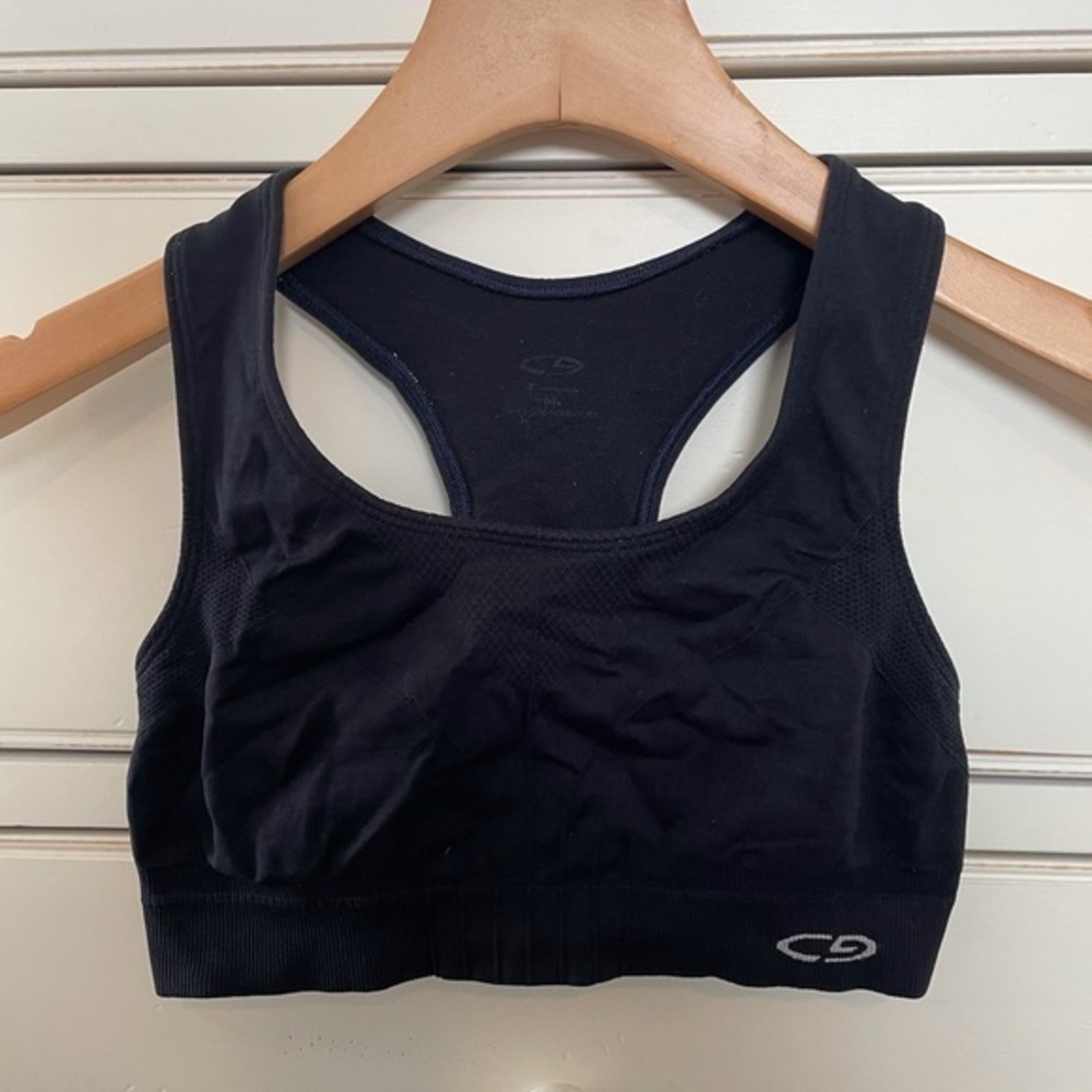 Black sports bra
